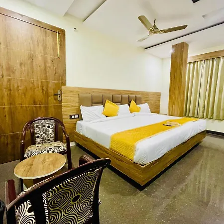 Hotel Taj Star By Urban Stay